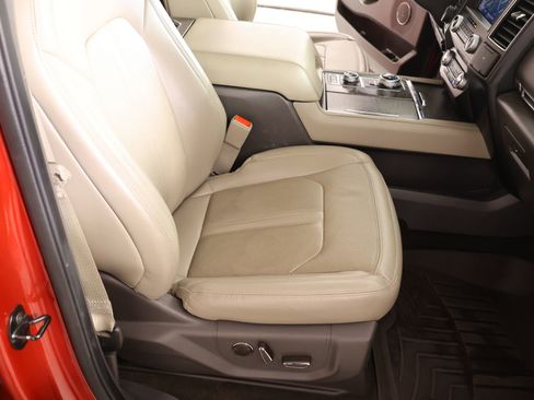 Used 2021 Ford Expedition Max Limited image 15