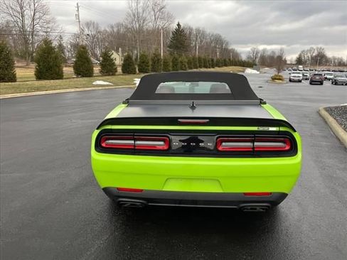 New 2023 Dodge Challenger SRT Hellcat RWD image 5