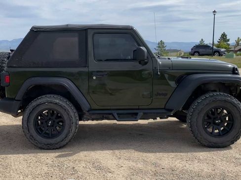 Used 2022 Jeep Wrangler Sport AWD/4WD image 5