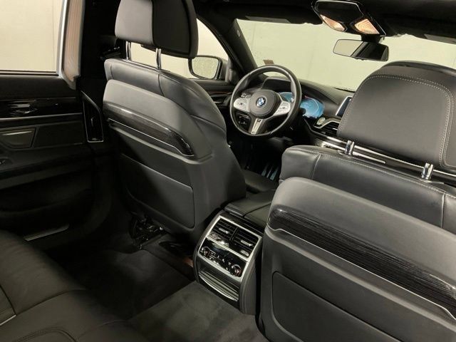 Used 2022 BMW 750i xDrive w/ Executive Package AWD/4WD image 33