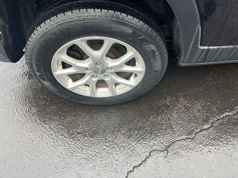 Used 2014 Jeep Cherokee Latitude image 26