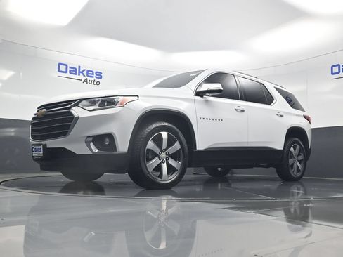 Used 2020 Chevrolet Traverse LT w/ LT Premium Package FWD image 42