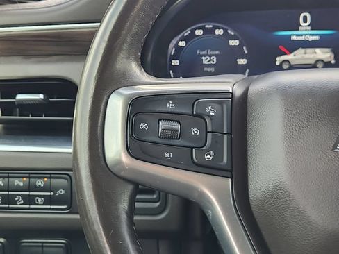 Used 2022 Chevrolet Suburban Z71 w/ Luxury Package AWD/4WD image 28
