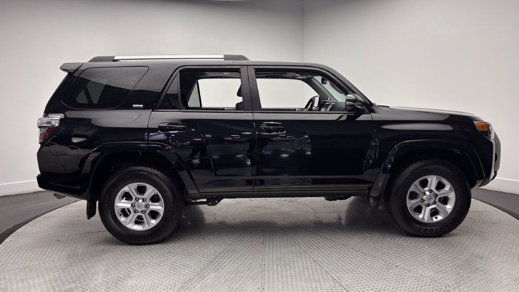 Used 2023 Toyota 4Runner SR5 Premium w/ Moonroof Package AWD/4WD image 41