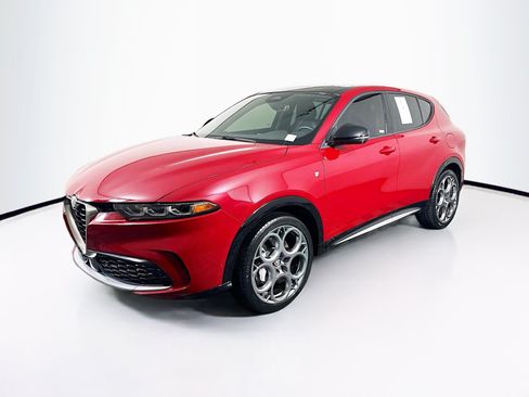 Used 2024 Alfa Romeo Tonale Ti w/ Active Assist Package AWD/4WD image 3