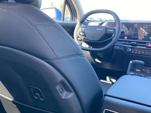 New 2026 Kia Sportage EX FWD image 26