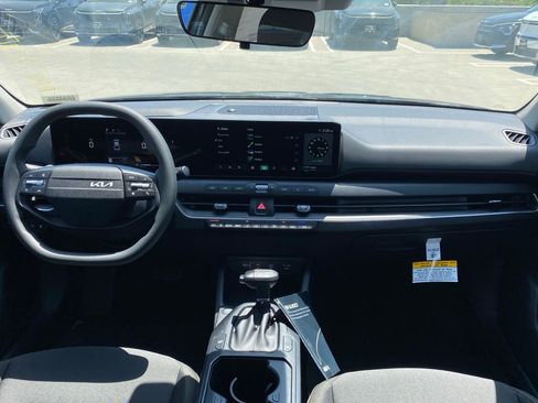 New 2026 Kia K4 FWD image 24