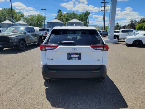 Used 2023 Toyota RAV4 LE AWD/4WD image 4