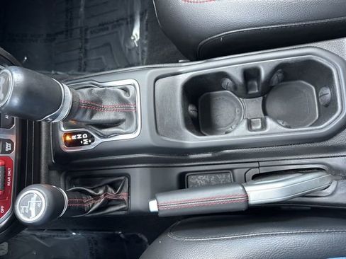 Used 2022 Jeep Wrangler Unlimited Rubicon w/ Cold Weather Group image 30