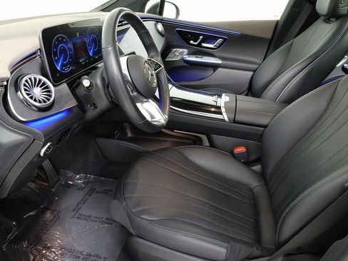 Used 2023 Mercedes-Benz EQE 500 4MATIC Sedan image 30