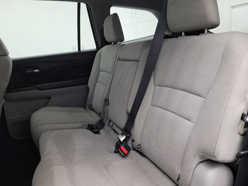 Used 2017 Honda Pilot LX image 18