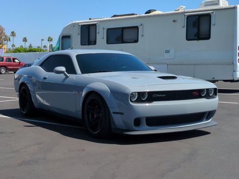 Used 2022 Dodge Challenger R/T Scat Pack RWD image 3