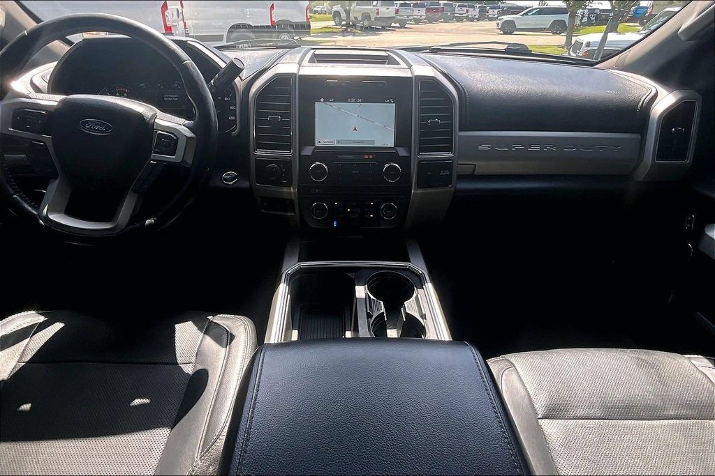 Used 2018 Ford F350 Lariat w/ Lariat Ultimate Package AWD/4WD image 12