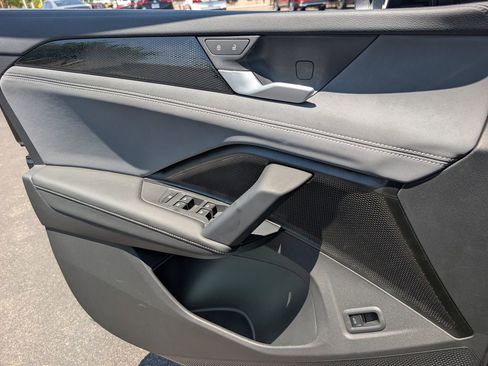 New 2025 Volkswagen Tiguan SE image 19