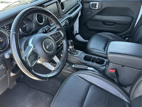 Used 2022 Jeep Wrangler Unlimited Sahara w/ Safety Group AWD/4WD image 11