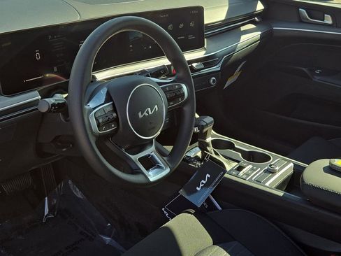 New 2026 Kia K5 LXS image 17