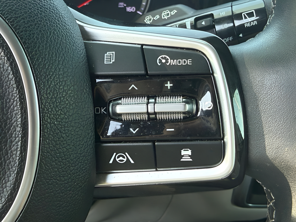 Used 2022 Kia Sorento EX w/ Panoramic Sunroof Package FWD image 18