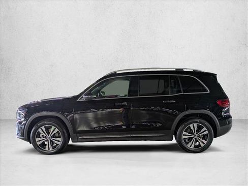 Used 2025 Mercedes-Benz GLB 250 image 8
