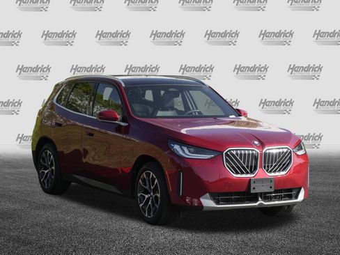 Used 2025 BMW X3 xDrive30i w/ Premium Package AWD/4WD image 2