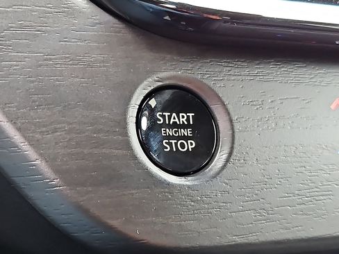 New 2026 Nissan Murano SV image 17