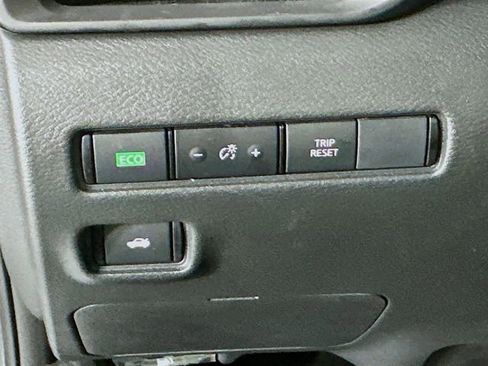 Certified 2025 Nissan Sentra S FWD image 12