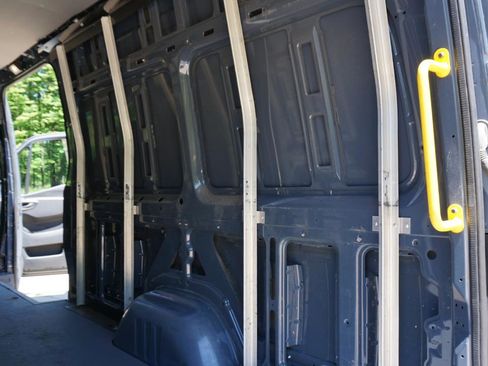Used 2019 Mercedes-Benz Sprinter 170 image 25