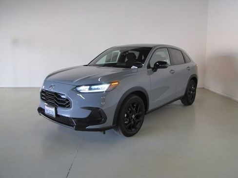 Certified 2025 Honda HR-V Sport image 1