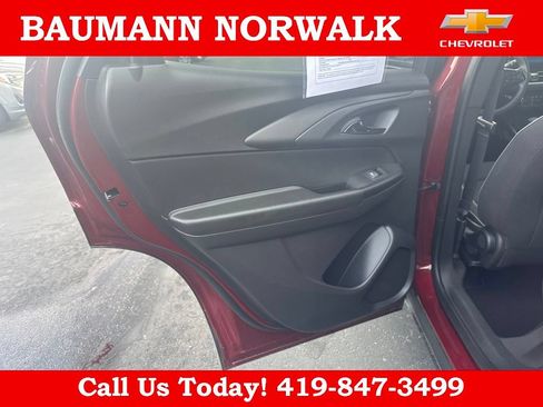 Used 2025 Chevrolet TrailBlazer LT FWD image 11