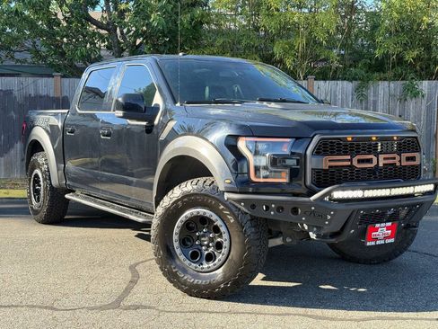 Used 2017 Ford F150 Raptor w/ Equipment Group 802A Luxury AWD/4WD image 2