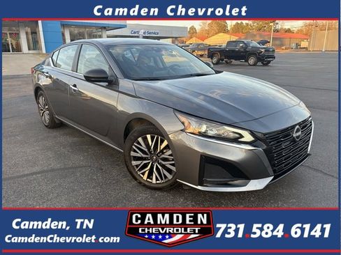 Used 2025 Nissan Altima 2.5 SV image 1