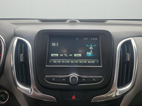 Used 2018 Chevrolet Equinox LS image 19