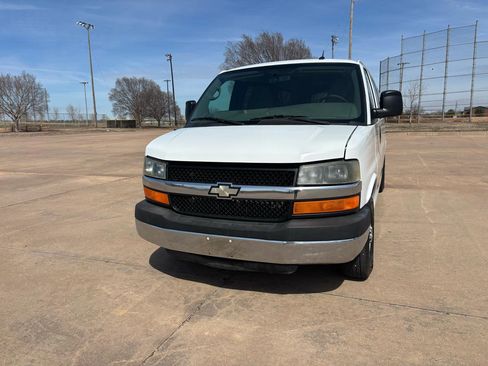 Used 2014 Chevrolet Express 3500 LT w/ LT Preferred Equipment Group image 4
