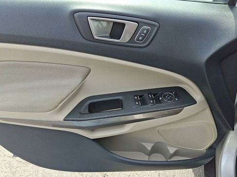 Certified 2020 Ford EcoSport SE image 12