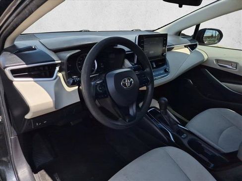 Used 2021 Toyota Corolla LE FWD image 8