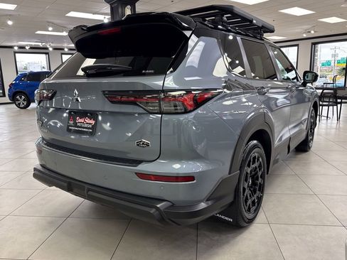New 2026 Mitsubishi Outlander AWD image 4