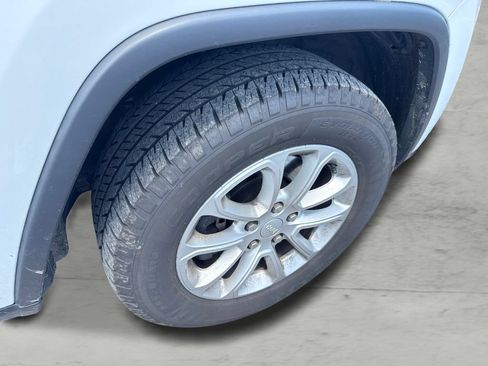 Used 2021 Jeep Grand Cherokee Laredo AWD/4WD image 6