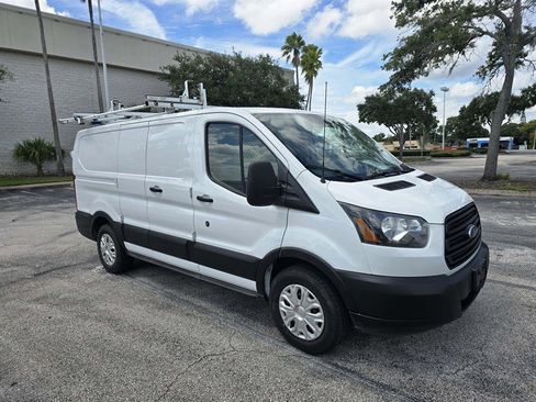 Used 2017 Ford Transit 150 image 7