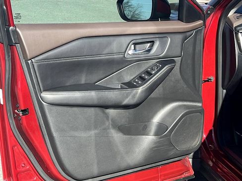 Certified 2023 Nissan Rogue SV w/ SV Premium Package image 9