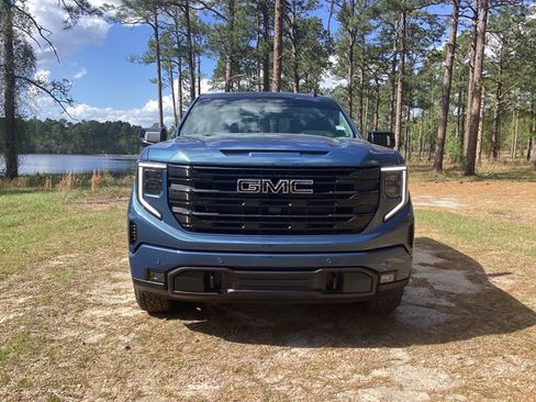 New 2026 GMC Sierra 1500 Elevation w/ Elevation Premium Package AWD/4WD image 7