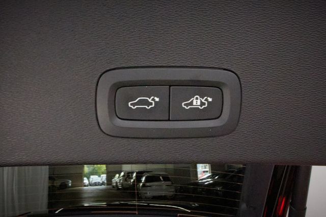 Certified 2023 Volvo C40 P8 Recharge Plus w/ Climate Package AWD/4WD image 27