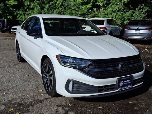 Certified 2023 Volkswagen Jetta Sport FWD image 2