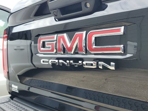 New 2026 GMC Canyon AT4 w/ AT4 Premium Package AWD/4WD image 7