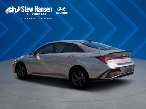 New 2026 Hyundai Elantra SEL Sport Premium image 5