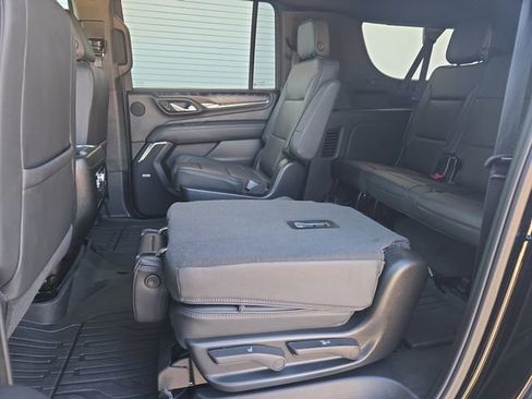 Used 2024 GMC Yukon XL Denali image 27