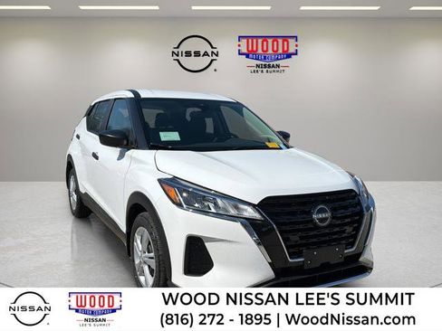 Certified 2025 Nissan Kicks Play S image 1