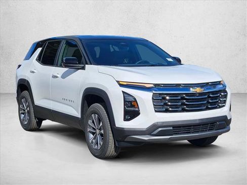 New 2026 Chevrolet Equinox LT w/ Convenience Package II FWD image 7