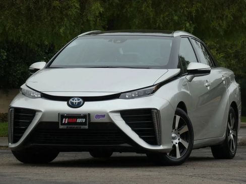 Used 2019 Toyota Mirai image 4