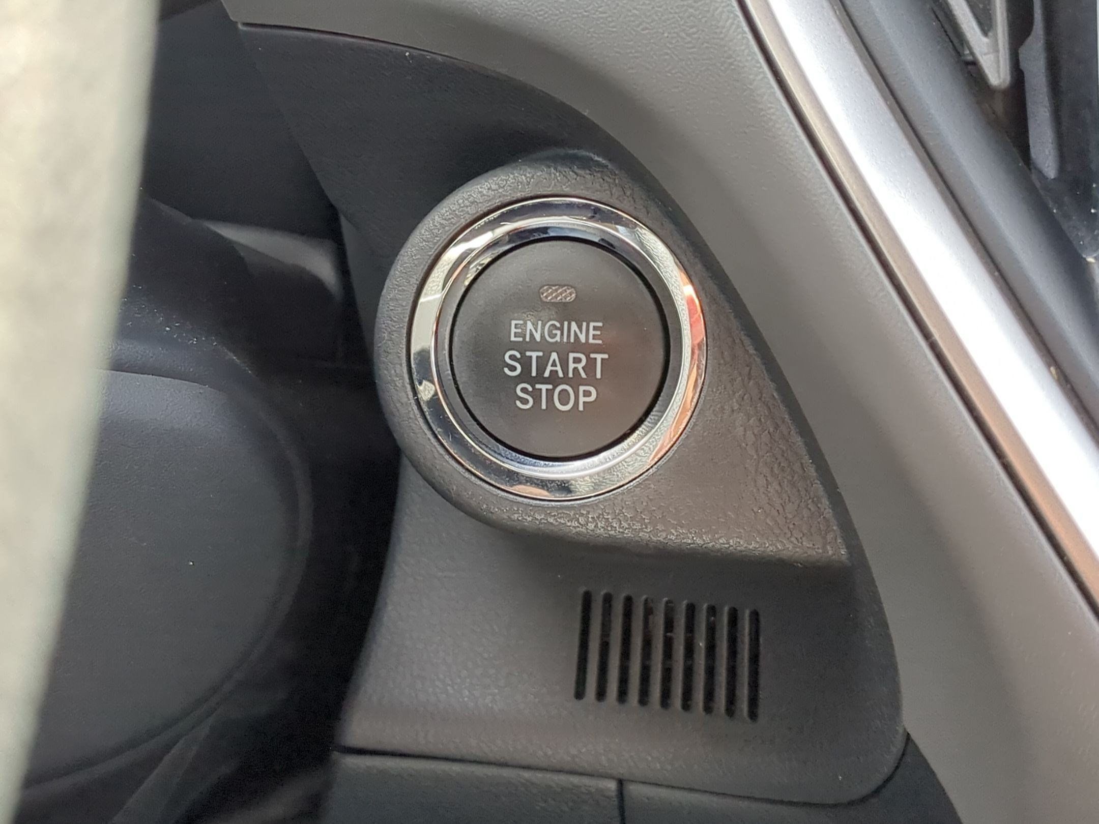 Used 2024 Subaru Crosstrek 2.0i Premium AWD/4WD image 18