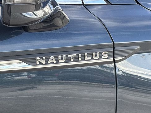 Used 2022 Lincoln Nautilus Reserve w/ Equipment Group 201A AWD/4WD image 10