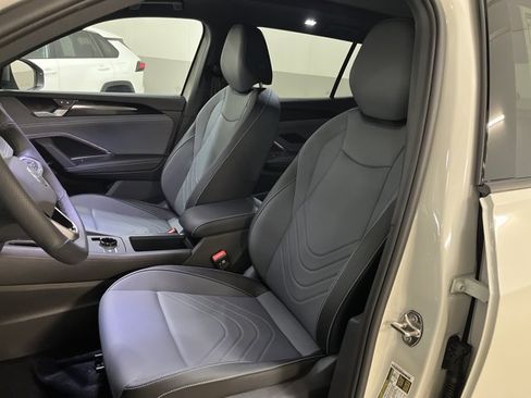 New 2026 Volkswagen Tiguan SE R-Line AWD/4WD image 14
